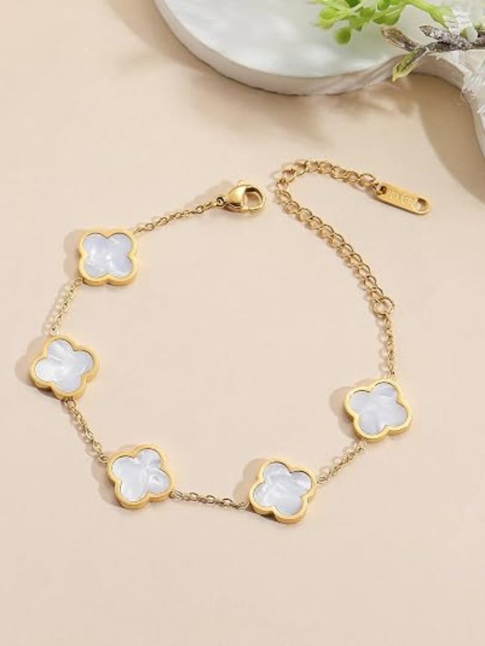 AIPPK 18K Gold Plated Clover Bracelet for Women | Four Leaf Lucky Charm Jewelry